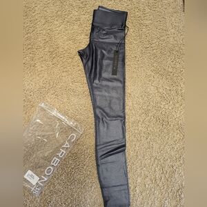 Carbon38 Takara Leggings size small, Charcoal